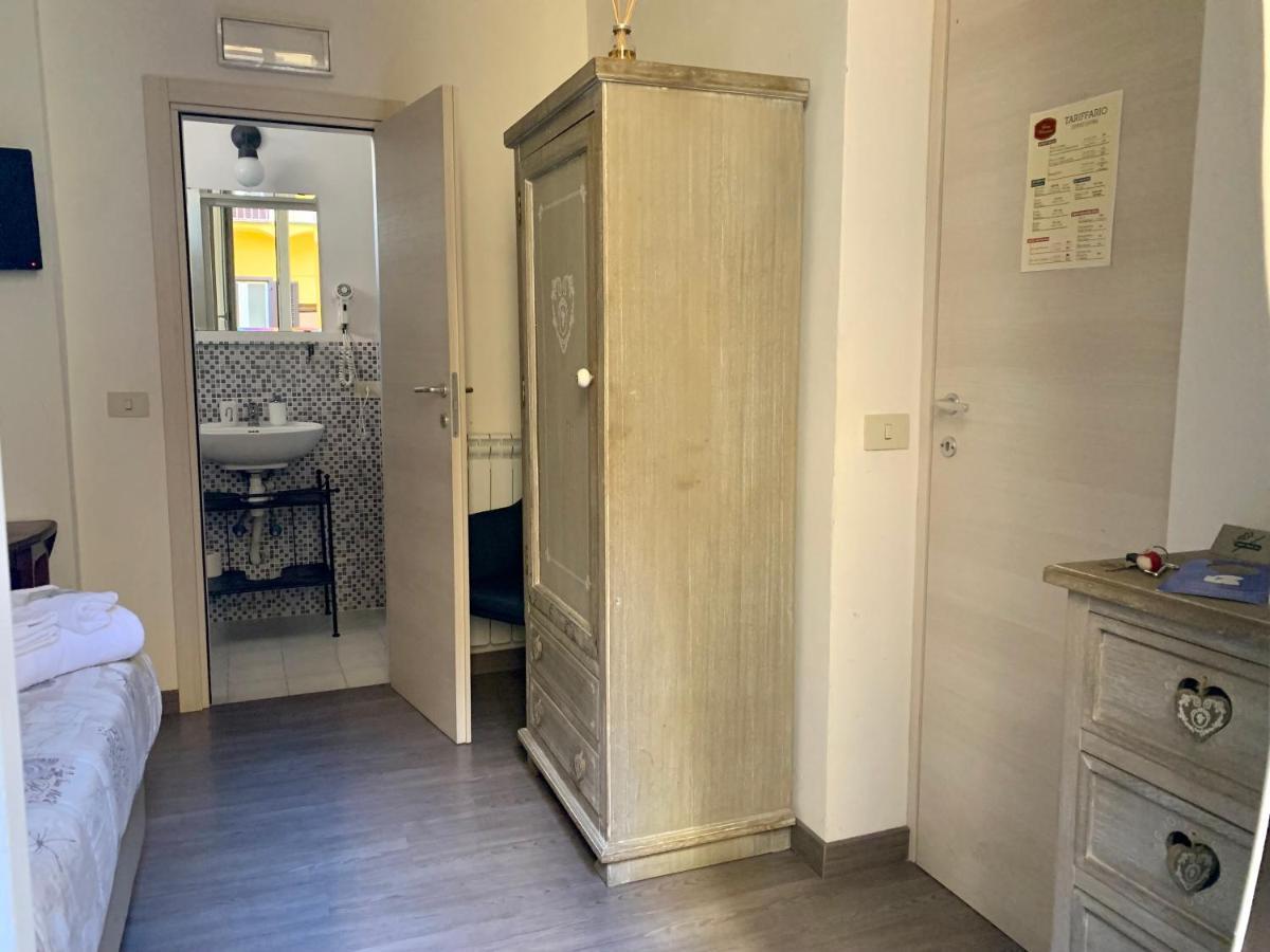 Guest House Casa Vicenza โรม ภายนอก รูปภาพ
