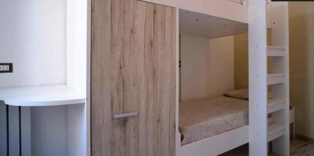 Guest House Casa Vicenza โรม ภายนอก รูปภาพ