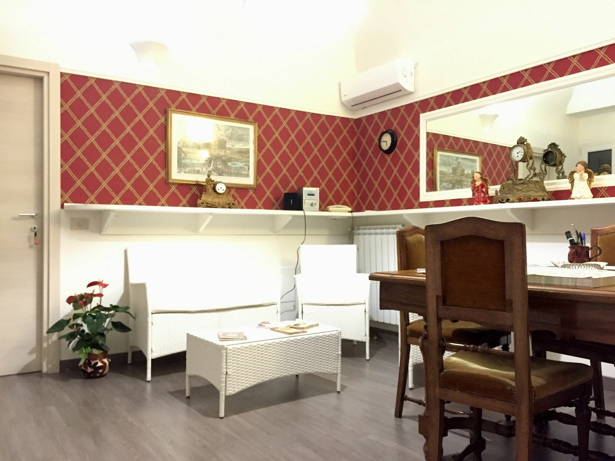 Guest House Casa Vicenza โรม ภายนอก รูปภาพ