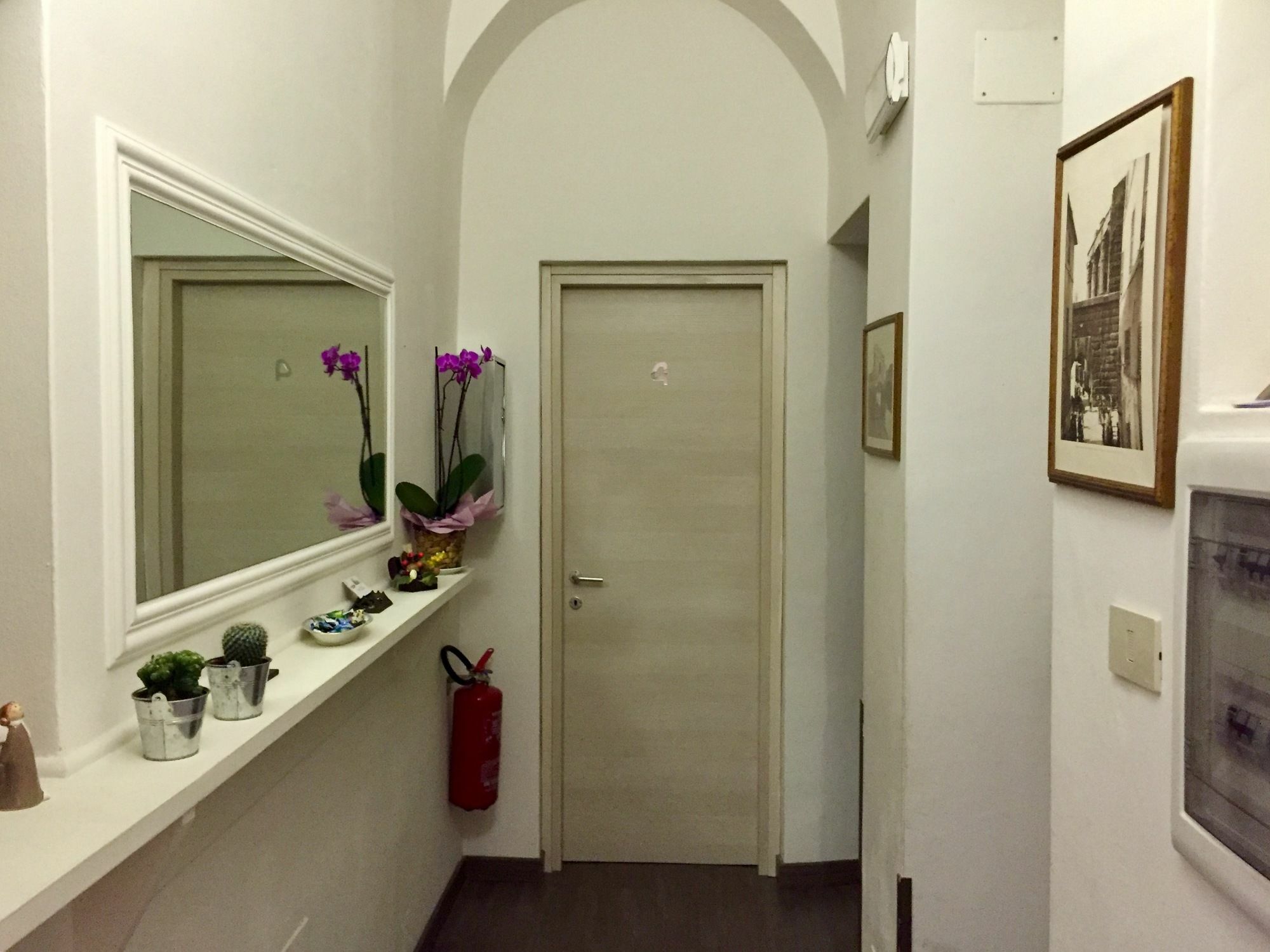 Guest House Casa Vicenza โรม ภายนอก รูปภาพ